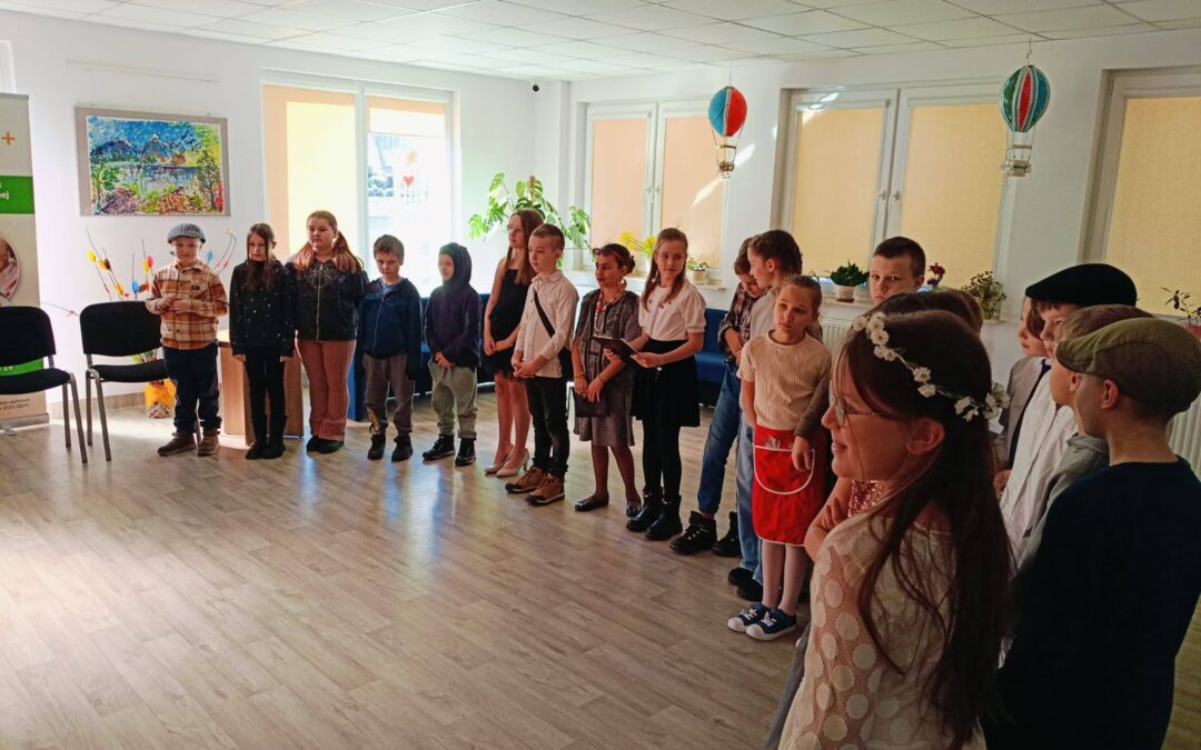 Spotkanie klasy 3 b w Klubie Seniora na Osiedlu Młodych